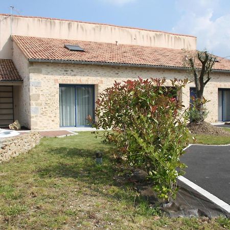 Les Pierres D'Antan Bed and Breakfast Bressuire Εξωτερικό φωτογραφία