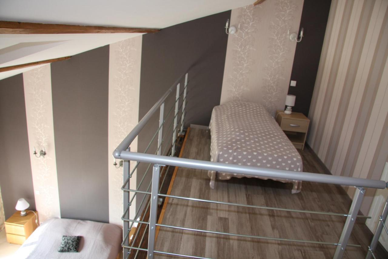Les Pierres D'Antan Bed and Breakfast Bressuire Εξωτερικό φωτογραφία